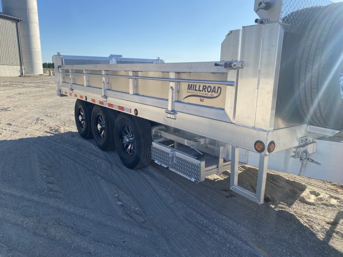 2025 Millroad MDD816-10 Dump Trailer CANADIAN MADE - Image 3