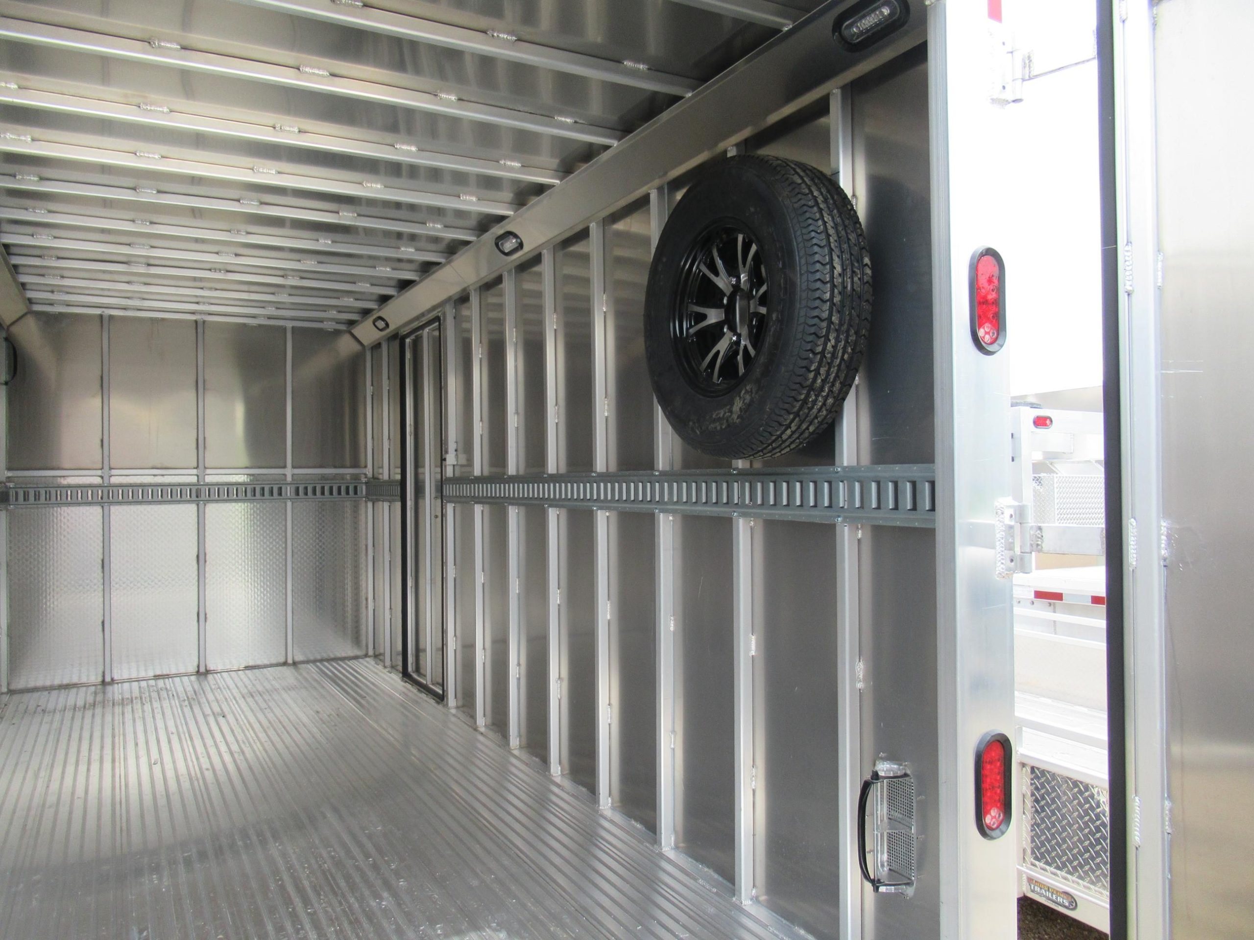 2026 Millroad Enclosed Aluminum Trailer CANADIAN MADE - Image 5