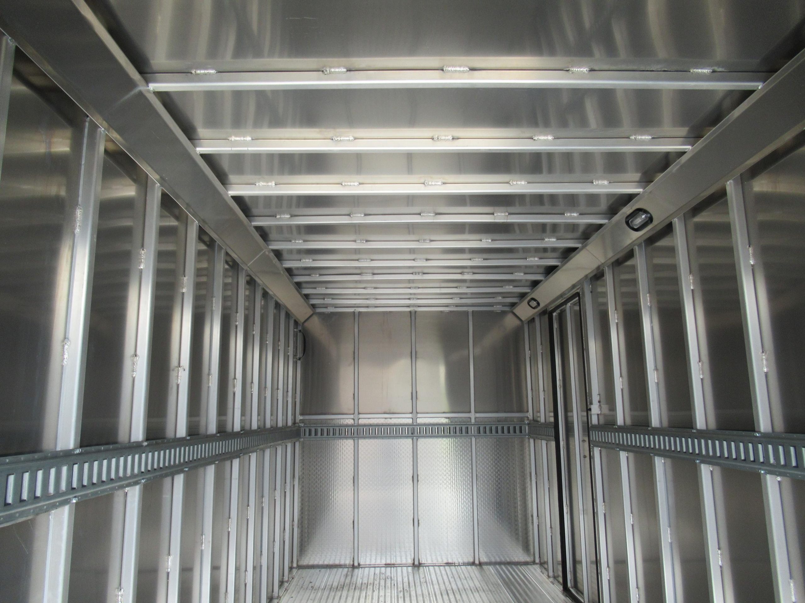 2026 Millroad Enclosed Aluminum Trailer CANADIAN MADE - Image 6