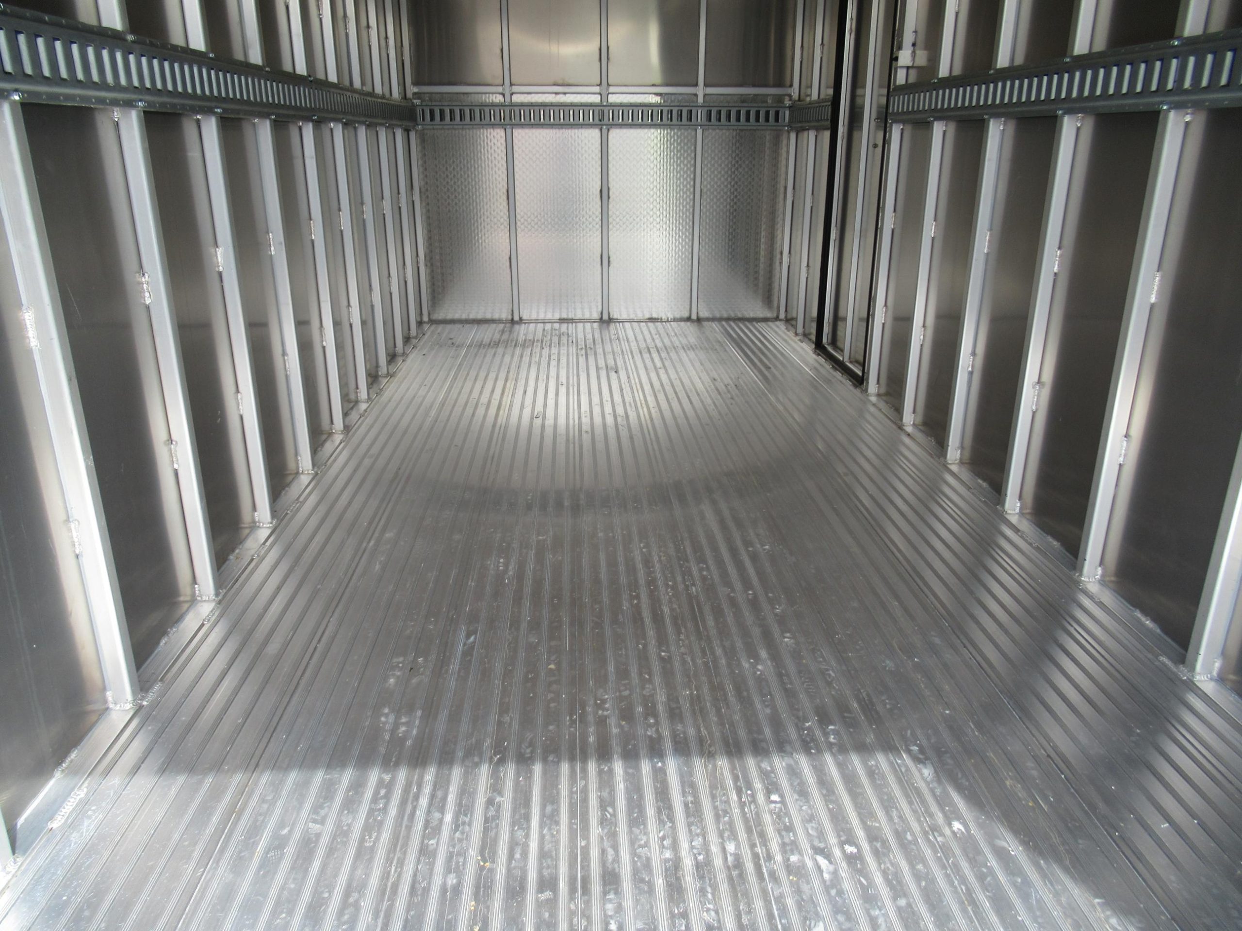 2026 Millroad Enclosed Aluminum Trailer CANADIAN MADE - Image 7