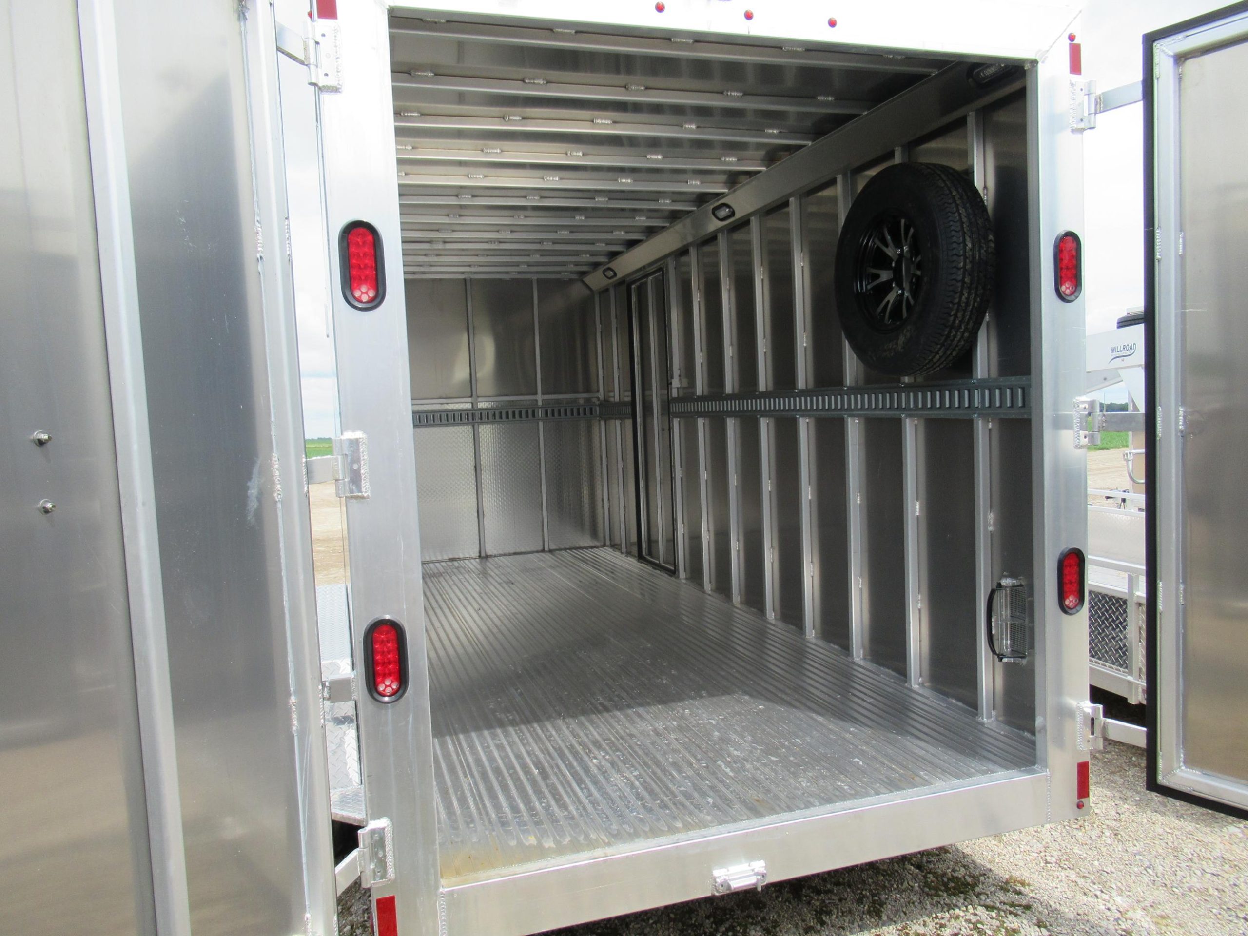 2026 Millroad Enclosed Aluminum Trailer CANADIAN MADE - Image 8